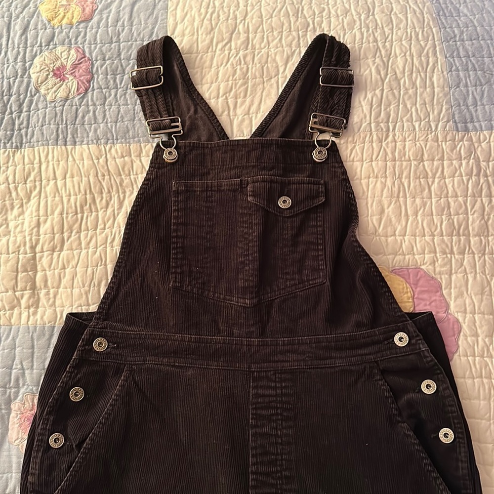 Vintage corduroy overalls. size M